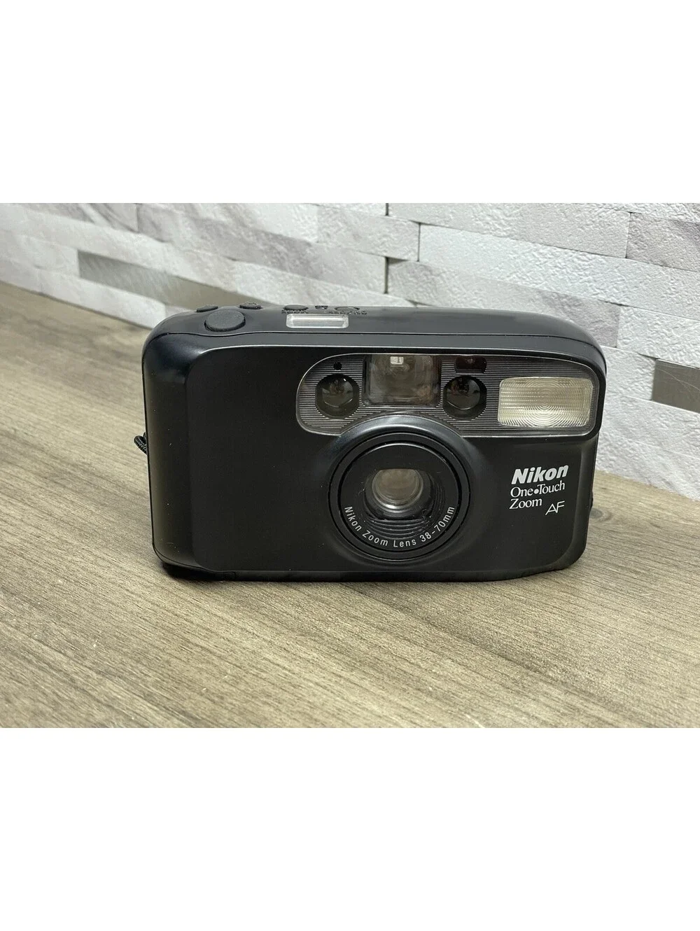 Nikon One Touch Zoom AF 35mm Point & Shoot Film Camera w/ Case